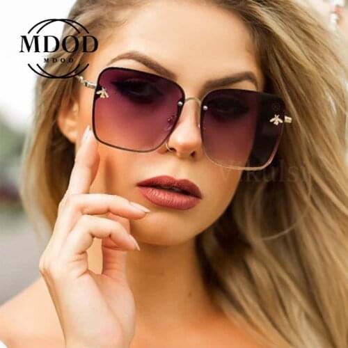 Luxury Square Bee Oversized Sunglasses Women Men Retro Brand Designer Metal Frame Sun Glasses Oculos De Sol Feminino Okulary
