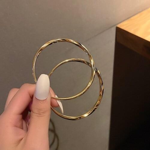 2020 European and American exaggerated large earrings gold twisted pattern alloy earrings fashion trend female earrings