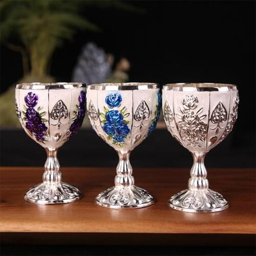 Metal Retro Wine Glasses Vintage Gold European Style Creative Gift Goblet Cocktail Cup Champagne Glasses Bar Home Decor 30ML