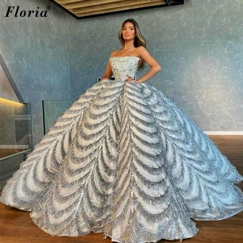 Luxury Ball Gown Celebrity Dresses Princess Strapless Red Carpet Runaway Dresses Formal Evening Dresses Party Vestidos Largos