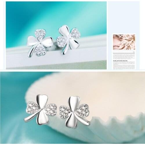 Four-leaf Grass Stud Fashion Temperament Day Korean Diamond-encrusted Womens Flower Ear Jewelry Wholesale Earring