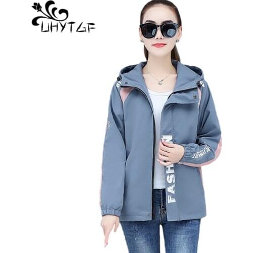 UHYTGF Womens Spring Trench Coat Hooded Casual Thin 3XL Plus Size Outerwear Long-Sleeved Baseball Uniform Short Windbreaker 1495