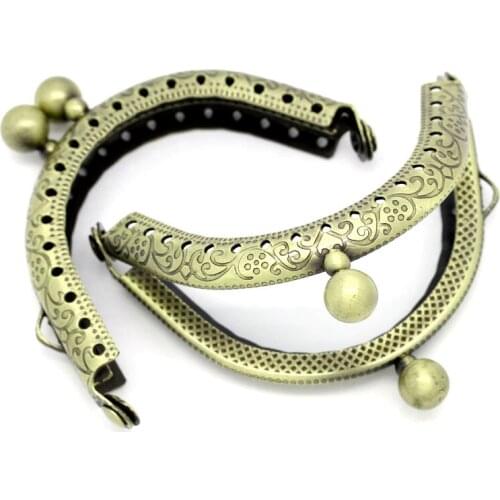 10Pcs Brone Tone Coin Purse Bag Clutch Arc Frame Kiss Clasps Handbag Handle Flower Pattern 6.5x5.1cm