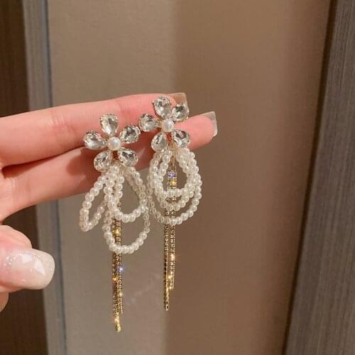 2021 South Korea New Exquisite Flower Pearl Tassel Earrings Fashion Temperament Long Pendant Earrings Womens Jewelry