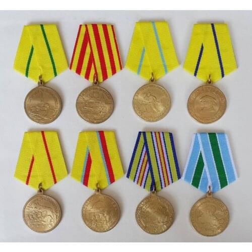 8pc Suit CCCP Medal USSR Badge Second World War Defensive campaign Souvenir Collection Metal Military Brooch Pins