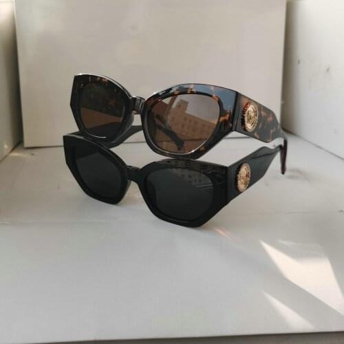 New Top Brand Retro Male Sun Glasses Square Frame Goggles Clear Gradient Grey Lens Men Sunglasses Oversize Luxury CZ624