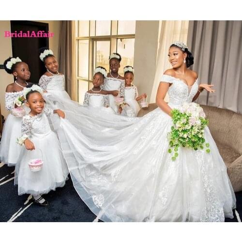 V-Neck Off the Shoulder Tulle Court Train Ball Gown Lace Custom Made Wedding Gown Bridal Dresses Bride Nigerian Wedding Dress