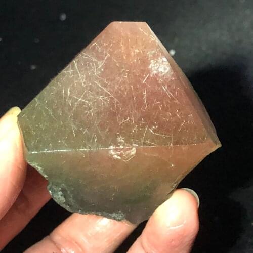 138.8gRare natural Inner Mongolia red fluorite and red hair green hair crystal symbiosis healing round vein stone home decoratio