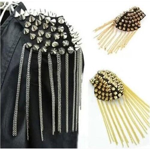 1pc Gothic Punk Rivets Cool Brooch Board Mark Gold Metal Spike Tassel Epaulet Shoulder Women Men Costume Jewelry Accessories