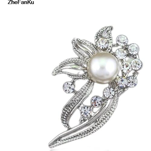 Trendy Korean Style Elegant Female Collar Pin Brooch Scarf Buckle Simulated Pearl Brooch Color White