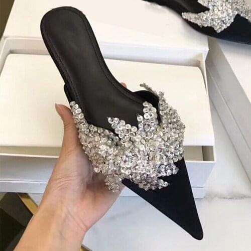 Luxury Bling Crystal Mules Shoes Ladies Slides Flat Shoes Woman Summer Slippers European Mule Femme Pointed Toe Sandalias Mujer