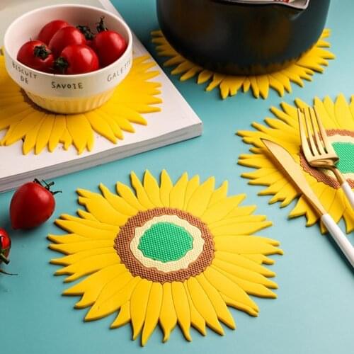 Placemat Sunflower Shape anti-slip function Dining Table Insulation Pad Anti-scald Coaster Home Placemat