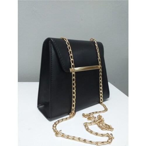 Women Black Chain Shoulder Bags Quality Product Easy To Clean Daily Suitable for Use All Seasons Can Be Used Luxury Designer Handbag Mini Day and Evening