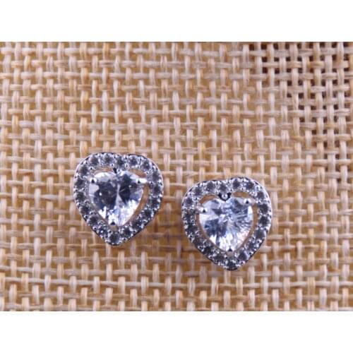 Ladies Noble Luxury Stud Earrings Love Heart Shape Stud Earrings for Women Clear Cubic Zirconia