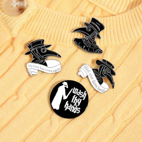 Plague doctor medical pin enamel brooch dark dark punk badge and symbol lapel pin men ladies steampunk jewelry gift