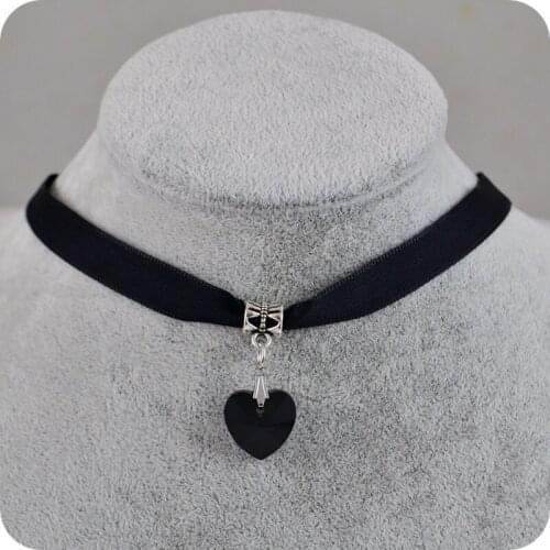 Trendy HOT Elegant velvet ribbon Choker Necklace Black Heart pendant necklace Women Girls Fashion Jewelry