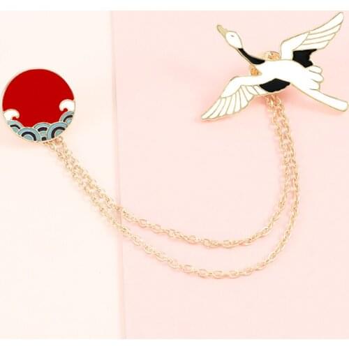 White Crane Bird Brooches Round Red Sun Wave Alloy Chain Enamel Pins Women Animal Party Casual Brooch Pins Chinese Style Gifts