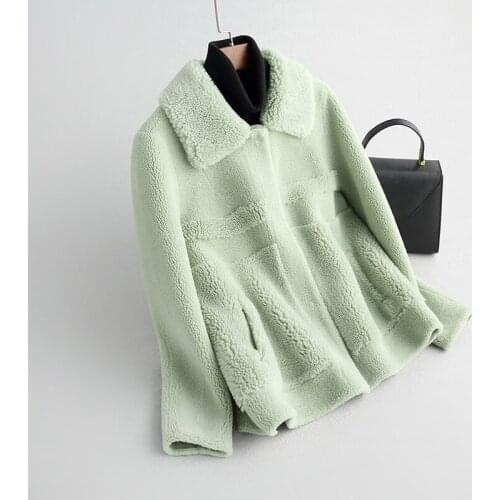 2020 new sheep shearling coat lady pelt short fur integrated lamb fur coat lady fur coat