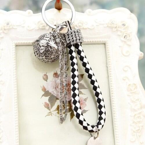 New Elegant Palace Bell Keychain Simple Leather Rope Car Key Ring Female Bag Ornaments Accessories Key Chains Home Hanging Decor