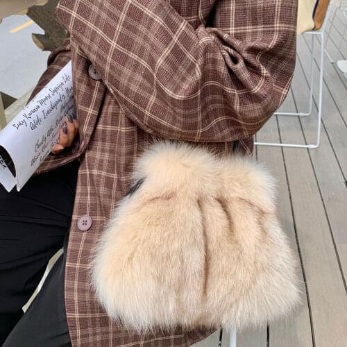 2021 New Fox Fur Handbag Leather Strap Plush Hand Holding Single Shoulder Female Lucky Bag Winter Wrist Bags Genuine Fox Bags