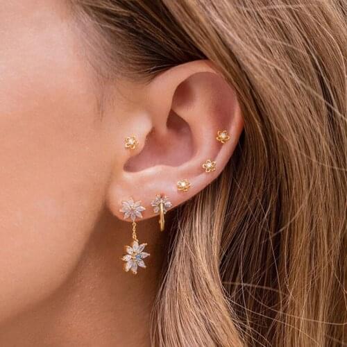 Wholesale delicate 925 sterling silver minimal mini daisy flower 5A cubic zirconia dainty stud earrings for women girl jewelry