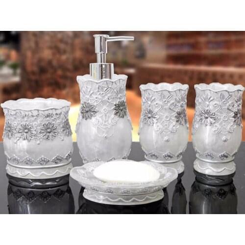 Classic Lace Bathroom Accessories 5 Pcs Set Toothbrush Holder Cup Lotion Organizer Home Decors Luxury Gold