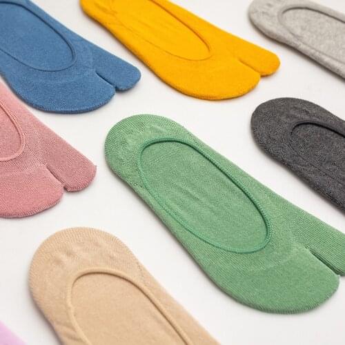 Womens Summer Thin Tabi Cotton Socks Breathable Japanese Candy Color Invisible Shallow Mouth Pigs Hoof Split Two Toe Socks