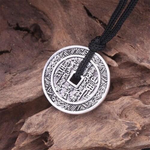 Hot vintage gossip coppe money pendant necklace men and women ancient silver color amulet necklace statement Jewelry