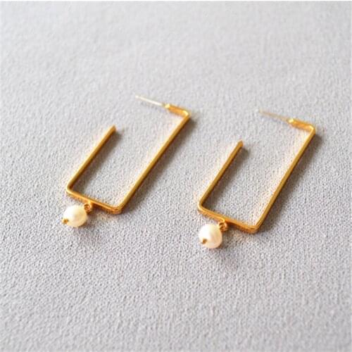 Metallic geometric line graphics Freshwater Pearl Commuter High Street easy to attach to the earring earrings
