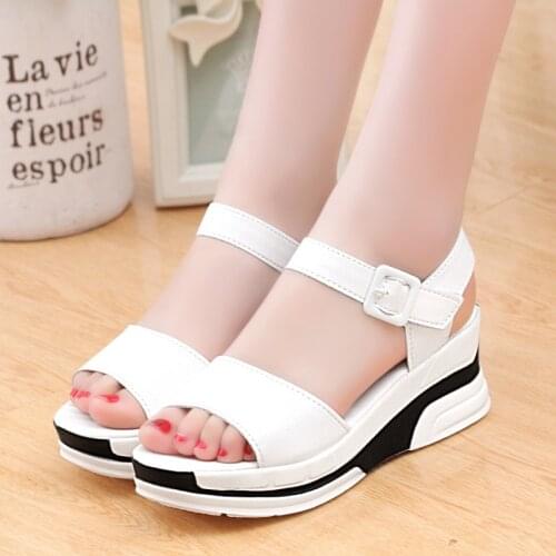 2020 Summer shoes woman Platform Sandals Women Soft Leather Casual Open Toe Gladiator wedges Trifle Mujer Women Shoes Flats