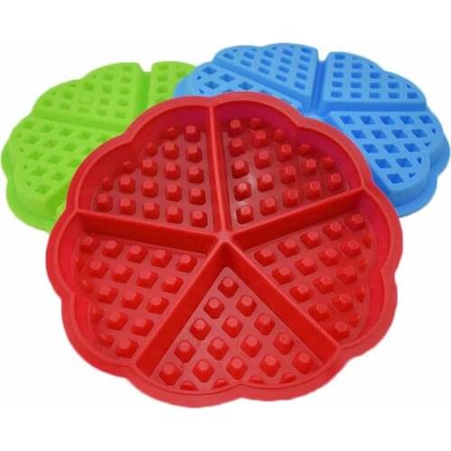 Heart-shaped silicone waffle mold checkered cake mold home handmade cake baking utensils