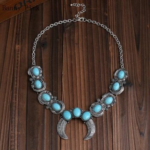 Bohemia Alloy Crescent Pendant Choker Necklace For Women Vintage Synthetic Stone Statement Choker Collar Fashion Jewelry Collier