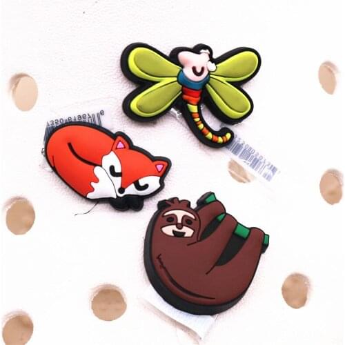 Drop Shipping Cute Animals Shoe Charms Accessories Sloth Dragonfly Fox Shoes Buckle Decoration fit Wristband Party Kids Gifts