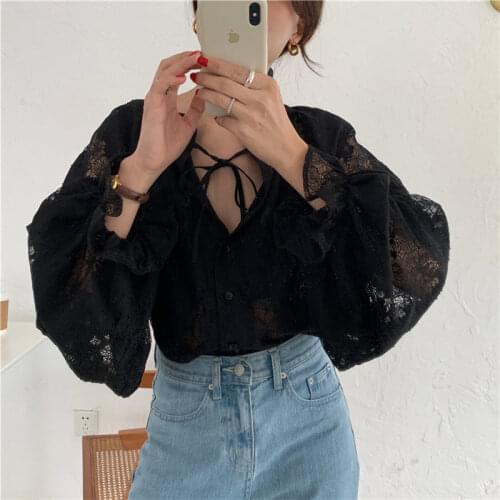 Alien Kitty Black Thin Lace Lantern Sleeves 2020 Flowers Streetwear All Match Casual OL Women Stylish Shirts Gentle Sexy Blouses