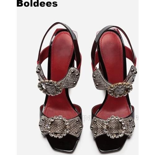 Top Quality Royal Court Designer Vintage Crystal Jewel Designer Belt Buckle Snakeskin Pattern Block High Heel Women Sandals
