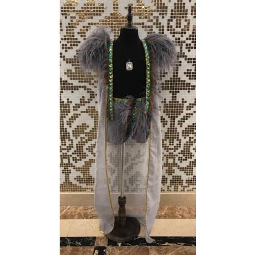 The boy swimwear catwalk dress collar feather feather model contest T station serves the creative costumes