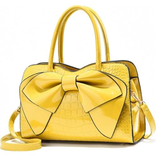 High-quality Designer Female Handbag Metal Decorative Womans Bag Luxury Messenger Bag Large Capacity One-shoulder Crossbody Bag