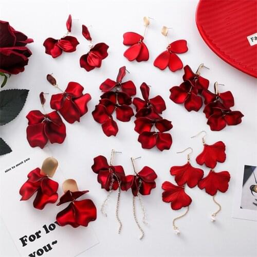 Fashion Red Flowers Tassel Drop Earrings for Women Exaggerated Big Rose Petal Statement Long Acrylic Pendant Earrings Jewelry