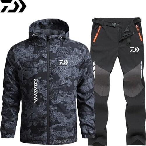 Daiwa Mens Spring Autumn Hooded Fishing Suit Waterproof Mountaineering Clothing Windbreaker Outdoor Sports Fishing Jacket Pants