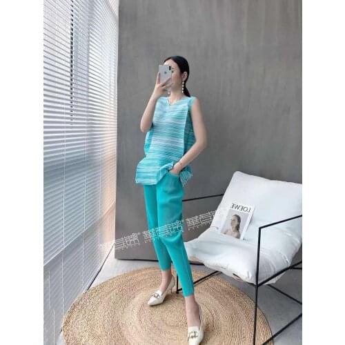 HOT SELLING Miyake fold fashion suits sleeveless Side buttons t-shirt points Calf pants two-piece solid suit IN STOCK