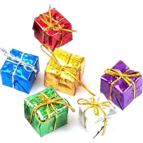 In a pallet Colorful Gift Looking christmas Tree christmas Ornament decorations рождественские украшения