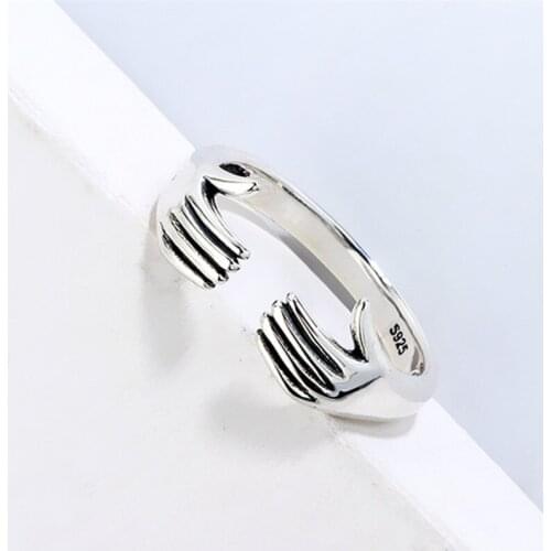 Miuoxion Wholesale Retro Hug Hands Ring Personality All-Match Fashion Jewelry For Women Feature Namour Charm Gift All Seasons