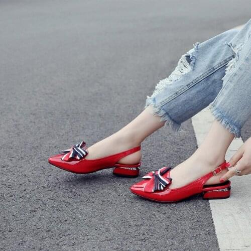 FERLENZ Oversized Butterfly-knotted pointed shoes