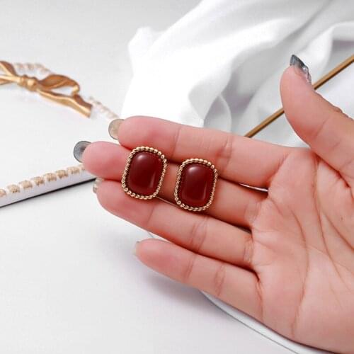 Punk 2019 Fashion New Earrings Wild Temperament Simple Resin French Elegant Girl Earrings Womens Clothing Wholesale