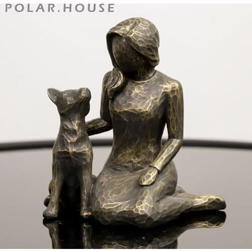 Vintage Sculpted Hand-Painted Figures Decorative Figurine For Home Decor Resin Dog Sculpture Valentine Day Mom Gift New Arrival