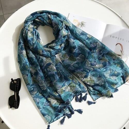 2018 New Fashion Vintage Leaf Print Tassel Scarves And Shawls Beautiful Leaves Tassel Scarf Muffler Wraps Hijab Free Shipping