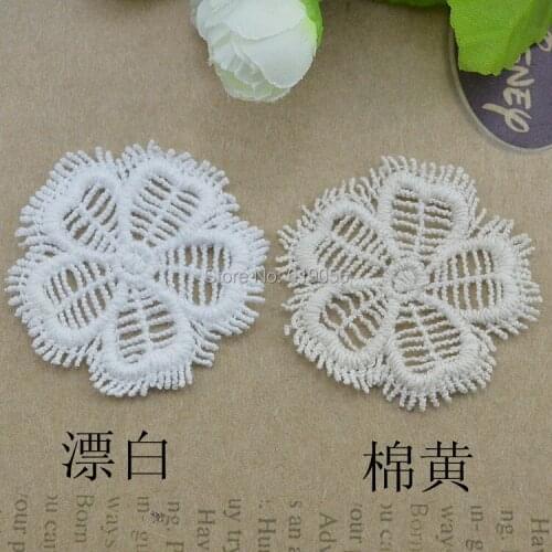 LP - 106 white and beige cotton cloth five disc flowers, water soluble lace garment accessories, textiles patches, 50 pieces/lot