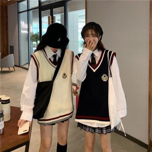 Women Sweater Vest Spring and Autumn Loose Embroidered V-neck Sleeveless Wool Sweaters Vest Jacket Womens Waistcoat