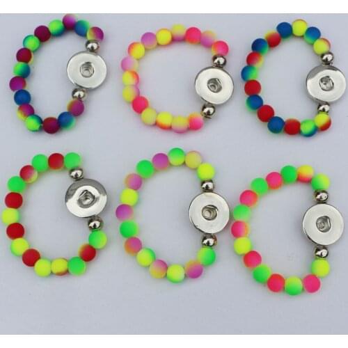30pcs Mix 6colors Kids Fashion Handmade Elastic Colorful Acrylic Beads 18mm Snap Button Bracelet 15cm Length For Girls