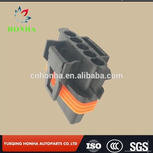 Free shipping 100 pcs 1 928 403 146 5pin engine plug female housing plastic wire harness connector